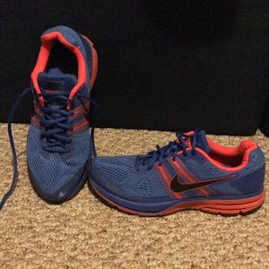 Men’s size 10 Nike runners